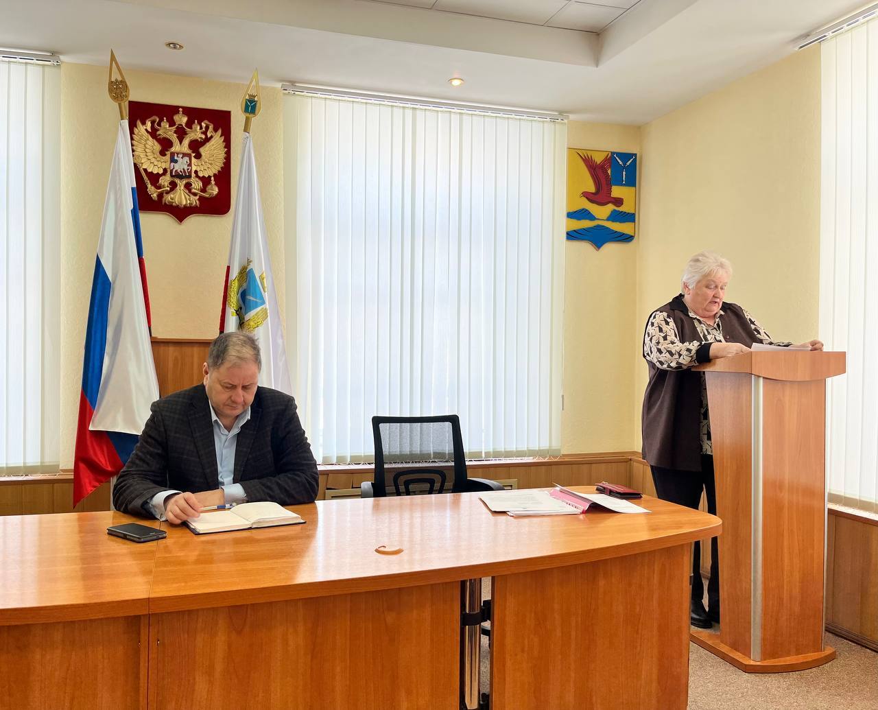 Сегодня состоялось заседание Общественного совета Озинского района с участием главы Озинского района Дмитрия Перина..