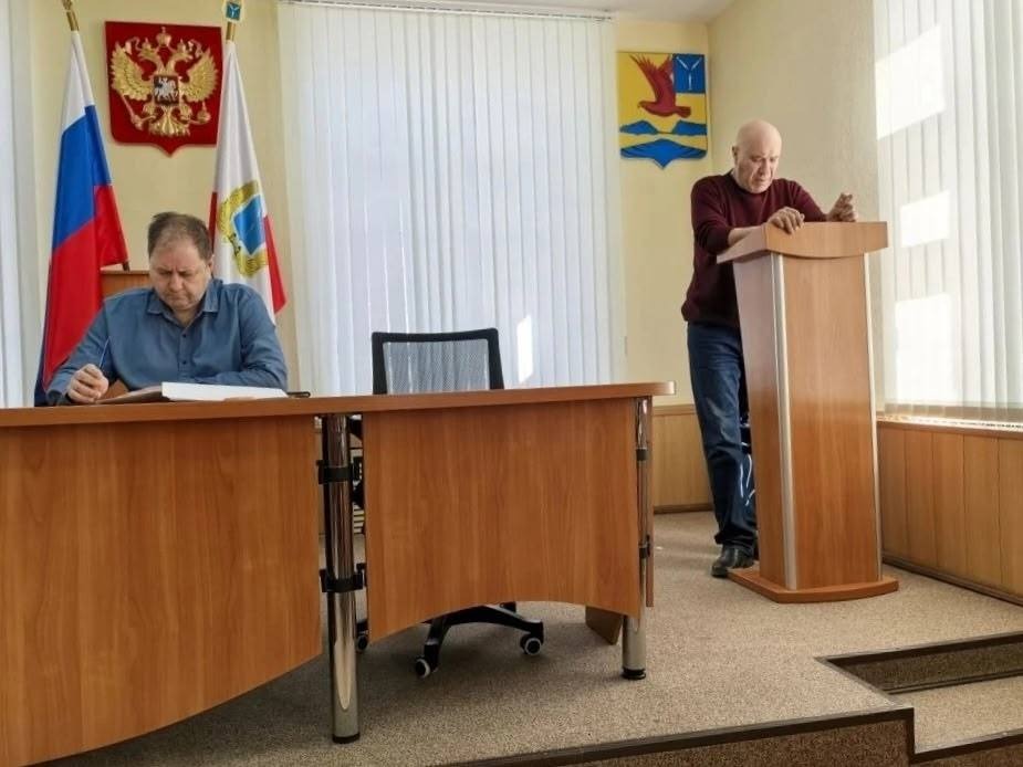 Сегодня глава Озинского района Дмитрий Перин провел заседание постоянно действующего совещания с участием руководителей организаций и учреждений Озинского района по вопросам..